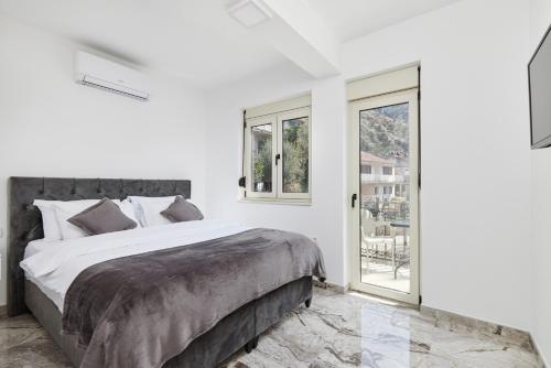Deluxe Apartment image 2