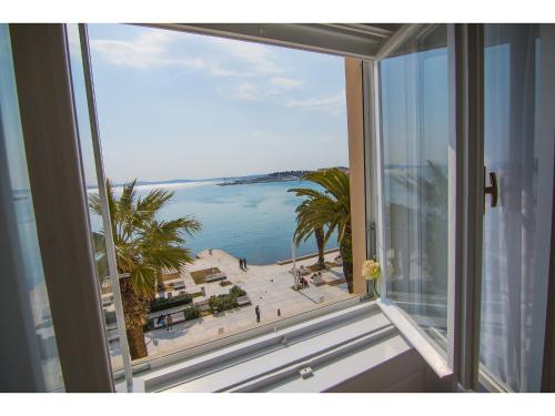 Riva Royal View Luxury Apartments 2