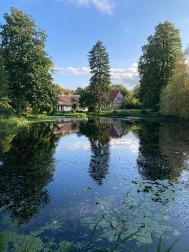 Katen am Schwanenteich - Graue Kate in Lassan, Deutschland