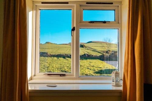 Kilchrist Castle Cottages - image 6