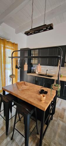 廚房, Janus Casa nel Verde - exclusive villa with pool in 帕斯托拉諾