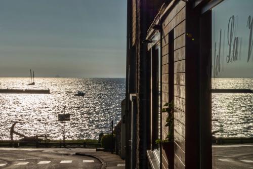 Hotel La Voilerie Cancale bord de mer – Cancale, AL