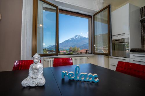  Nymphs of Lake Como, House of Harmony - Lake view apartment, Pension in Dongo