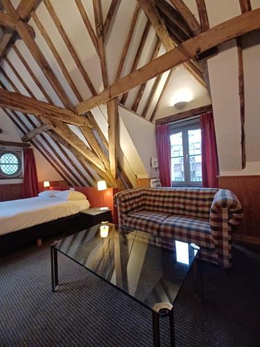 1 queen bed