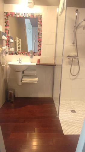 Hotel La Corniche - image 14