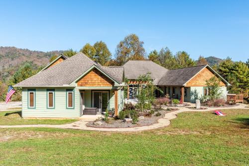 Villa at Stony Woods Estate mountain luxury near Asheville