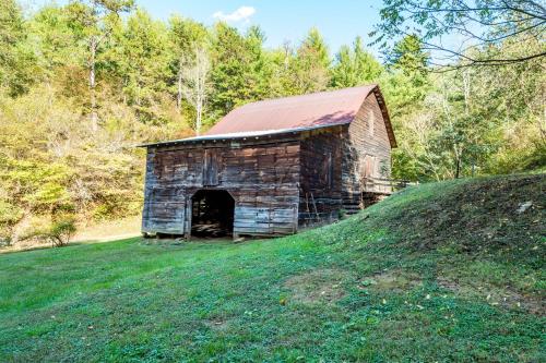 Villa at Stony Woods Estate mountain luxury near Asheville