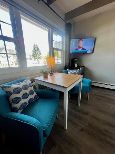 Claddagh Motel & Suites – Rockport, ME