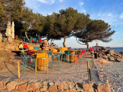 Mobile Evasion OKPL Chalet vue mer in Le Dramont