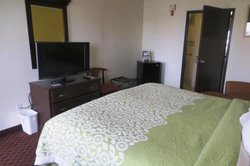 1 queen bed