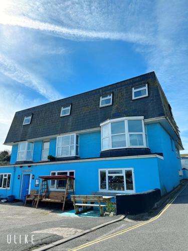 Blue Room Hostel Newquay near The Parish Church of Saint Michael the Archangel