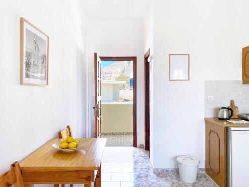  Almyra Villa in Perissa