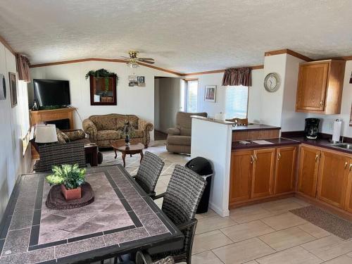 Bloomingtons Cozy Model Home in Bloomington, USA