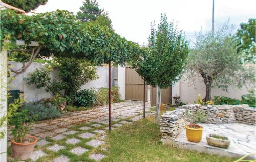 Nice Home In Les Angles With Private Swimming Pool, Can Be Inside Or Outside