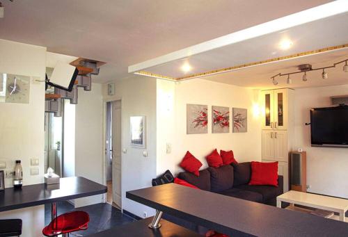 Villa Manarola - 10pers/4Ch - jacuzzi & jardin in Chilly-Mazarin