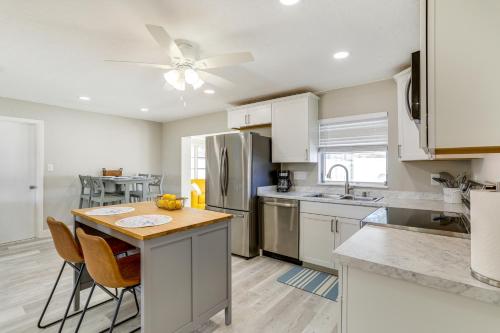 Breezy Seminole Vacation Rental with Hot Tub! in Seminole, USA