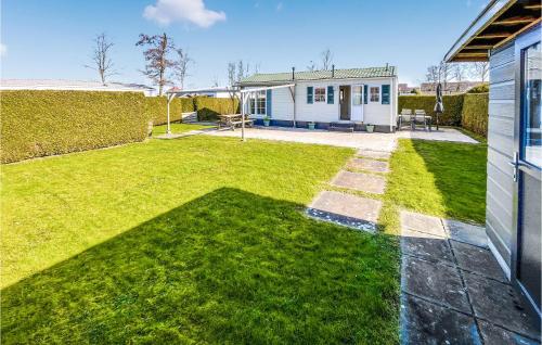  Nice Home In Tzummarum With Wifi And 2 Bedrooms in Tzummarum