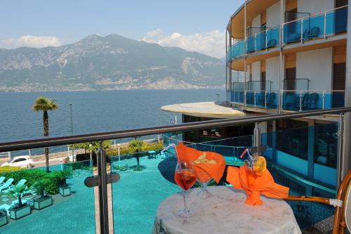 Chambre triple, vue sur le lac, balcon