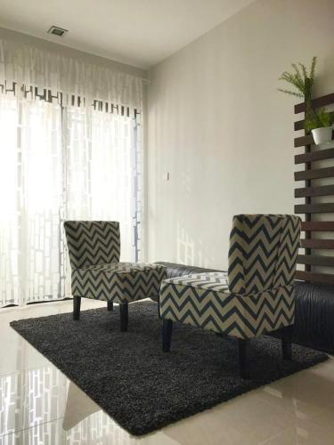 DMPALACE #02 AT SUASANA SUITE'S & RESIDENTS