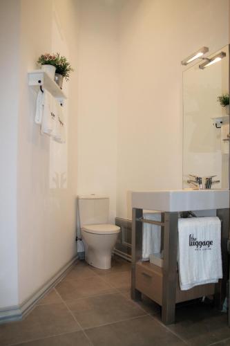 Foto - The Luggage Hostel & Suites