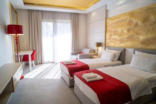 Hotel Atina by ENTOPYA 4