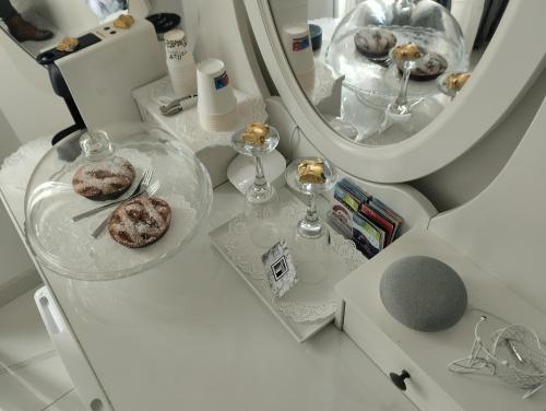 White Room - image 3