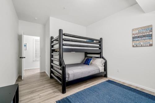 4BD Lodge at Table Rock Lake - Near Marina - Pool - BBH 4BD Lodge at Table Rock Lake - Near Marina - Pool - BBH