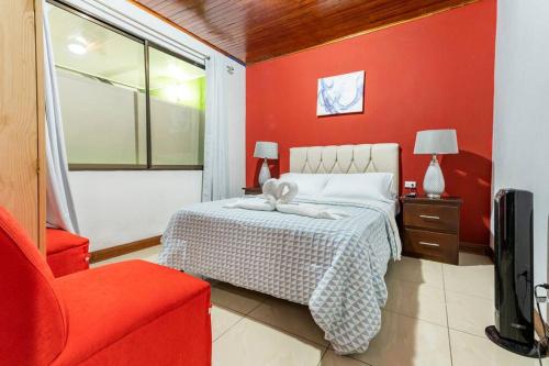 Guestroom, Private bedroom 10 minutes from the SJO airport in Cristo Rey