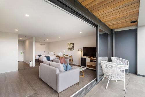 FERNZ Motel & Apartments Birkenhead - image 3