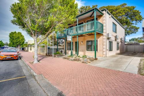 Cadell Street Apartments Goolwa in 古爾瓦
