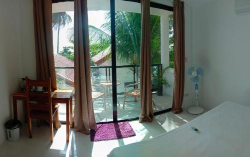 Corong Beach Resort – El Nido, WI