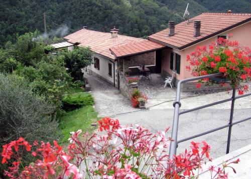  Agriturismo Il Giglio e la Rosa in Montale