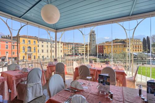 Hotel Europa - Skypool & Panorama - image 9