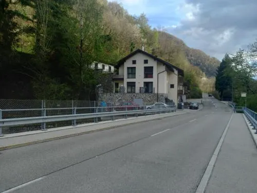 casa ciliegio in Vogorno, Schweiz