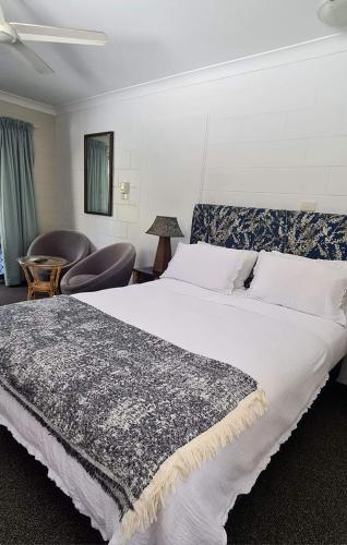 Bramston Beach Resort - Tap to explore photos