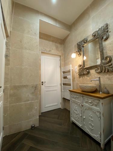 HEART OF OLD TOWN - BEACH 150m & PALAIS DES FESTIVALS 600m