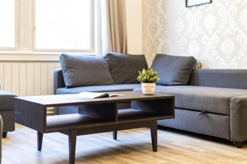 Real Apartments Semmelweis - image 6