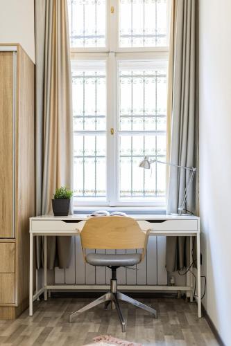 Real Apartments Semmelweis - image 9