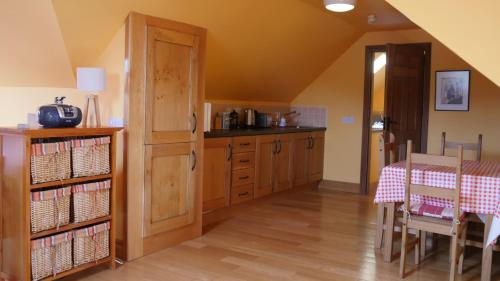 virtuve, Mount Brandon Hostel in Dingla