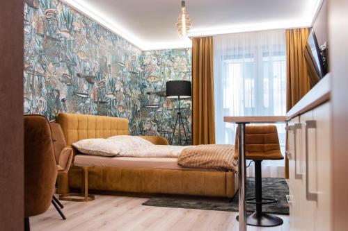 Grand Suites Central Room Type - Deluxe Queen Studio 