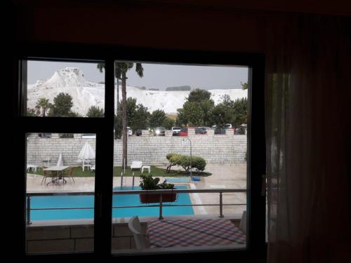 Triple Room with Pamukkale View image 3