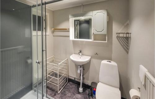 Ванна кімната, 3 Bedroom Lovely Home In Vetlanda in Ветланда
