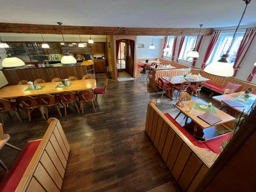 ディングルフィング Hotel-Gasthof Postbrau Dingolfing ホテル 客室