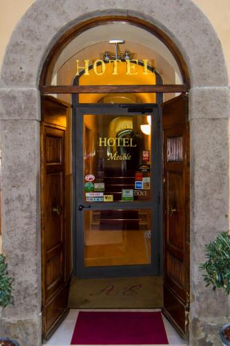 入口, 伊特魯里亞酒店 (Albergo Etruria) in 沃爾泰拉