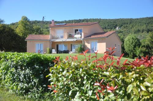 One-Bedroom Apartment with Terrace
