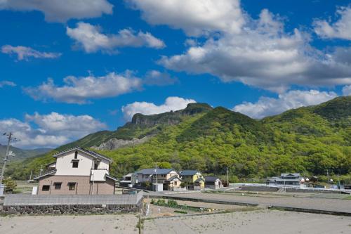 島の風景に溶け込む、日本の伝統旅館「かんなから」