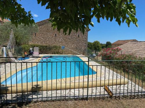 Kilátás, Mas avec piscine in La Bastide D'Engras