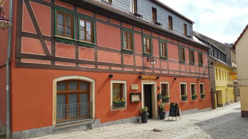 Gasthaus& Pension Zum Roten Haus - Accommodation - Bad Schandau