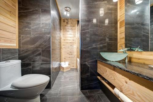 Queen Suite