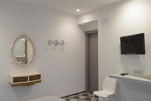 PAVIAN Room Type - Twin Room